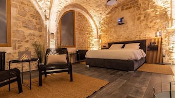 1 chambre, lit parapluie, Wi-Fi gratuit, draps fournis