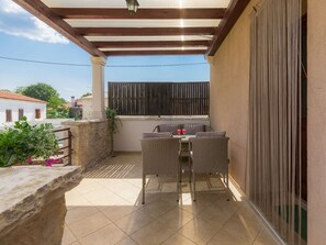Outdoor dining - Vacation home Paula by Interhome (Rovinj)