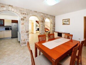 Dining - Petrovic by Interhome (Poreč/Kaštelir)