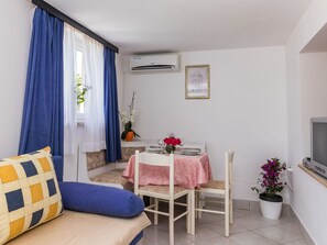 TV - Apartment Koštro by Interhome (Poreč)