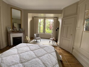 3 chambres, fer et planche à repasser, Wi-Fi, draps fournis