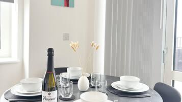 Apartment | Dining