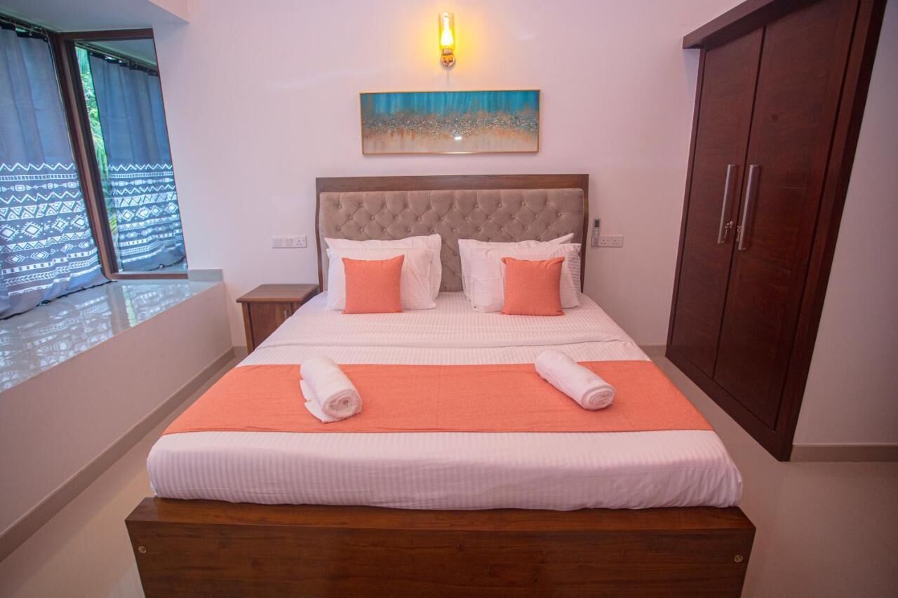 5 habitaciones, tabla de planchar con plancha y wifi gratis 