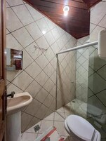 Standard Triple Room | Bathroom | Shower, towels, soap, toilet paper