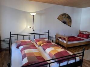 3 bedrooms, WiFi