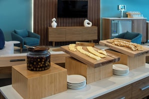 Free daily continental breakfast - Element by Marriott Indianapolis Carmel (Indianapolis)