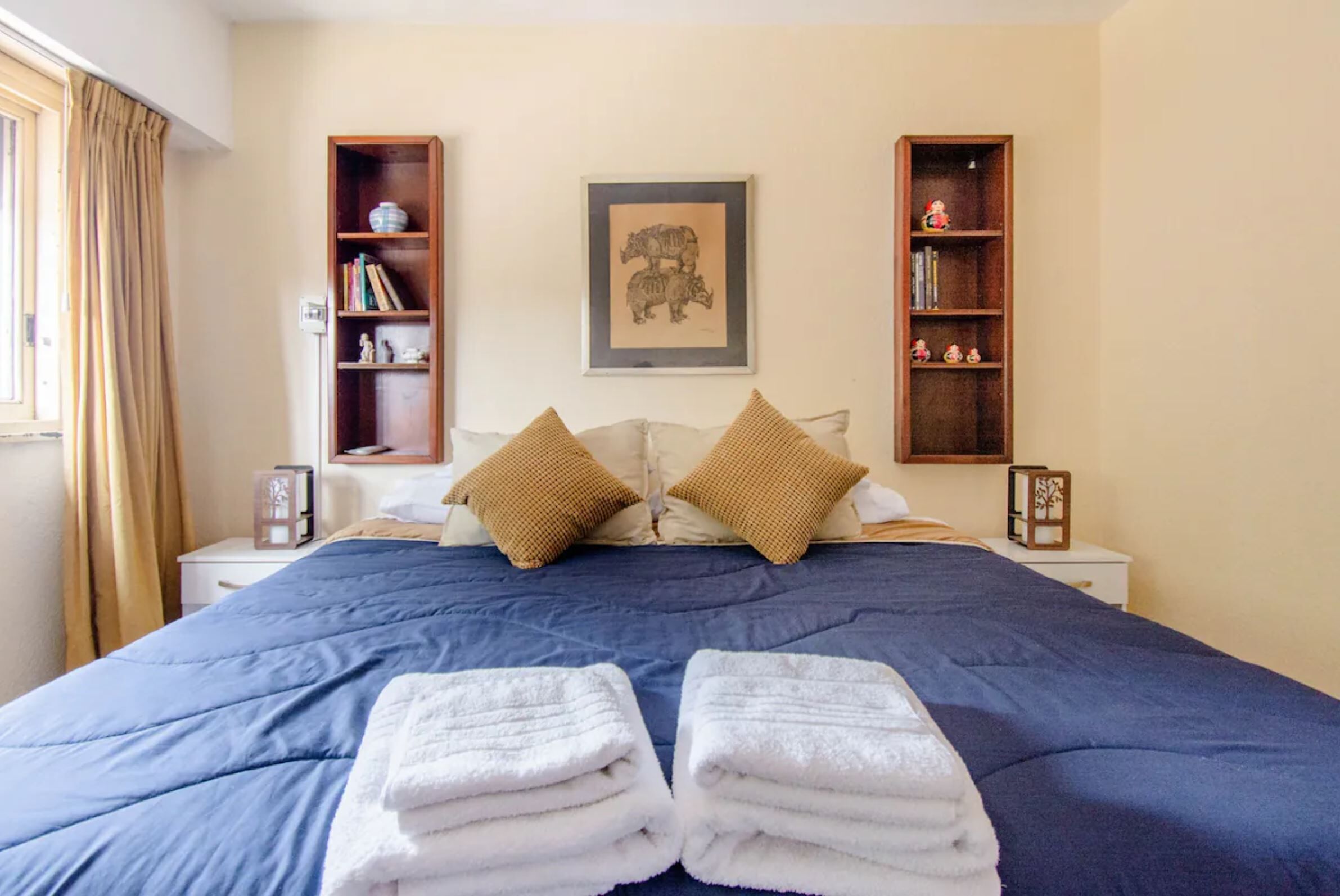 1 chambre, fer et planche à repasser, draps fournis