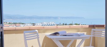 Tra le Nuvole - Two Bedroom Apartment, Sleeps 5