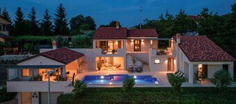 Villa Rotonda - Beautiful modern built villa with large privat pool, perfectly located for exploring Istria