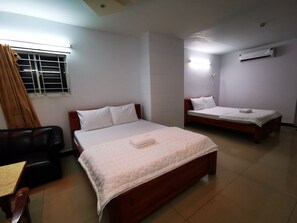 Family Double Room, Refrigerator - Nhu Y Hotel (Ho Chi Minh City)