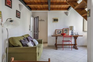 Basic Apartment | Living area - Angelico Urban Loft (Florence)