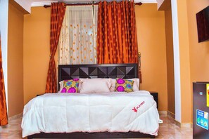 Single Room, City View | Desk, laptop workspace, free WiFi