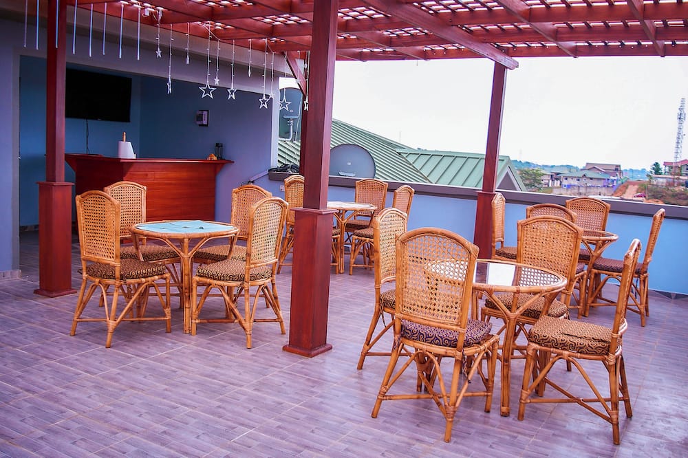 Thy Favour Hotel
