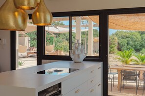 Kühlschrank, Ofen, Herdplatte, Geschirrspüler