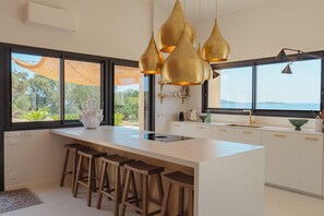 Kühlschrank, Ofen, Herdplatte, Geschirrspüler