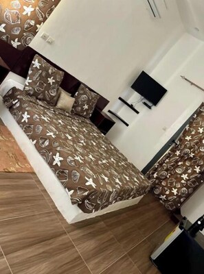 1 bedroom