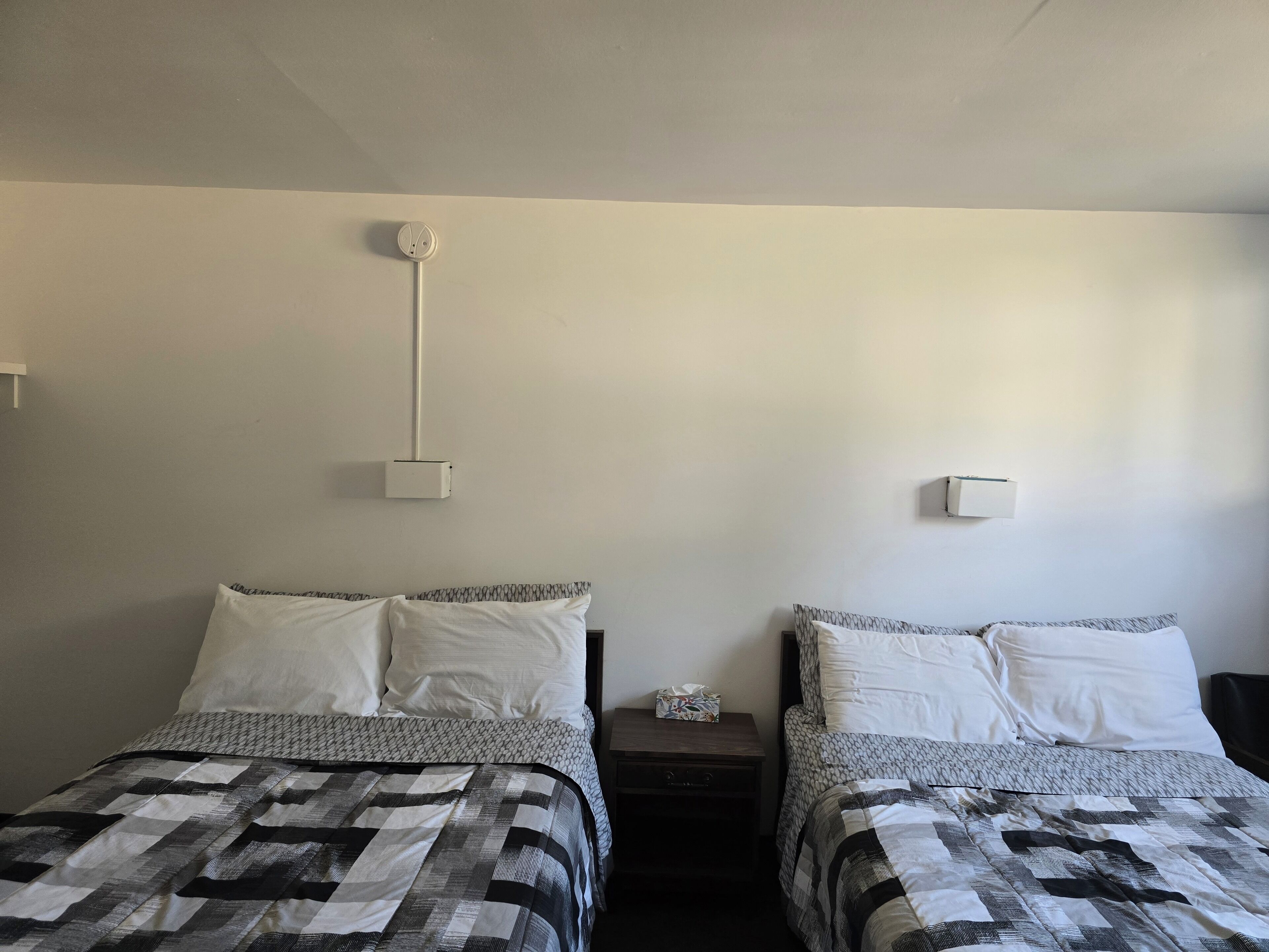 Twin Room | Desk, laptop workspace, WiFi (free)