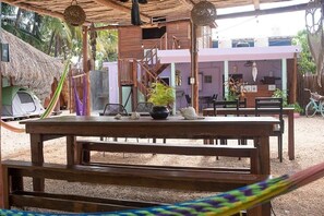 Property grounds - Mapache Hostel (Isla Holbox)