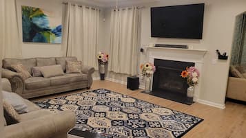 Smart-TV, Kamin, Videospiele, Computerbildschirme