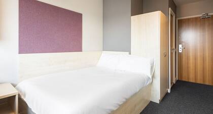 Host & Stay Central Quay