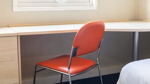 Room - Host & Stay Central Quay (Sheffield)