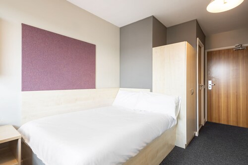 Host & Stay Central Quay