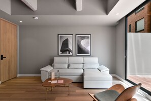 1 bedroom, Internet - w Resplendent 1BR w Modern Balcony in Unicentro (Bogotá)