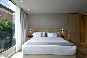 1 bedroom, Internet - w Resplendent 1BR w Modern Balcony in Unicentro (Bogotá)