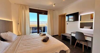 Holiday home with swimming pool and panoramic view
