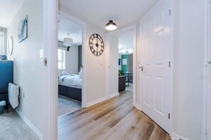 Interior - NEW! Stylish Apartment, Amazing Location, Sleeps 6 (Manchester)