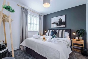 1 chambre, fer et planche à repasser, lit de bébé portatif, Wi-Fi