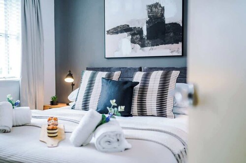New! Stunning Flat, Perfect for Business, sleeps 3