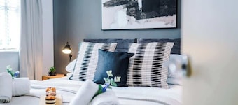 New! Stunning Flat, Perfect for Business, sleeps 3