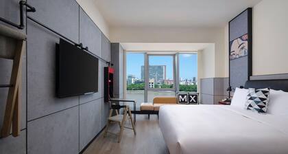 Moxy Ningbo Old Bund