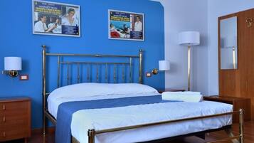 Kamar Mewah | Seprai premium, selimut bulu angsa, busa memori, dan isi minibar gratis