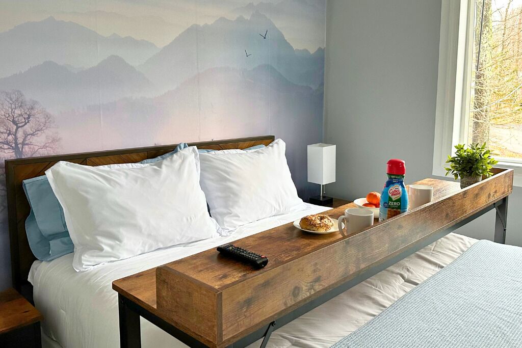 4 habitaciones, escritorio, tabla de planchar con plancha y wifi gratis 