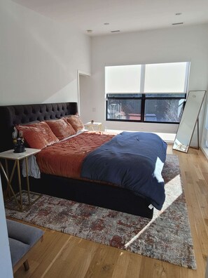 3 chambres, fer et planche à repasser, Wi-Fi, draps fournis