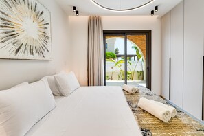 3 bedrooms, iron/ironing board, WiFi, bed sheets - Villa Dara by Ezoria Villas (Agia Thekla)