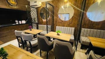 レストラン