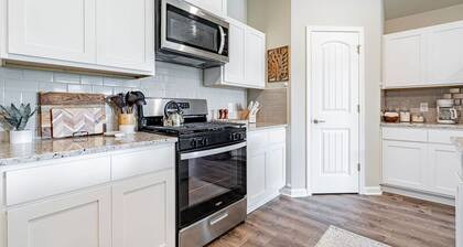 Brand New, Nine Beds, 5 Bedrooms, 3 Bathrooms