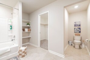Bathroom - Brand New, Nine Beds, 5 Bedrooms, 3 Bathrooms (Broussard)