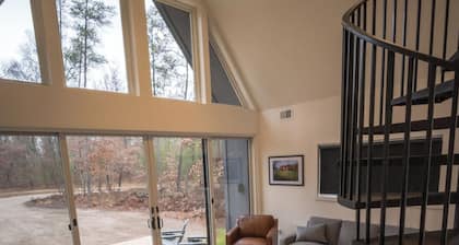 New Modern Chalet in the Woods - Near fishing, hiking, atv snow trails. Cabin 1