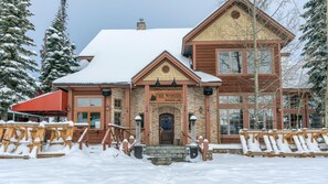 Exterior - Vista at Big White. Amazing Location & View! (Big White)