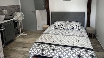 1 bedroom, WiFi, bed sheets