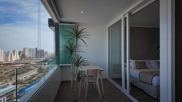 Apartamento standard, para não fumantes, sacada | Terraço/pátio