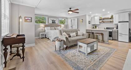 The Country Cottage of Franklin, TN