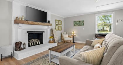 The Country Cottage of Franklin, TN