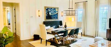 Smart TV, fireplace, DVD player