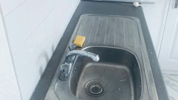 Studio | Private kitchen | Fridge, microwave, stovetop, electric kettle