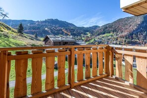 Property grounds - 130m from shops, 3rd floor, balcony, tv, ski locker, 59m², La Clusaz (La Clusaz)